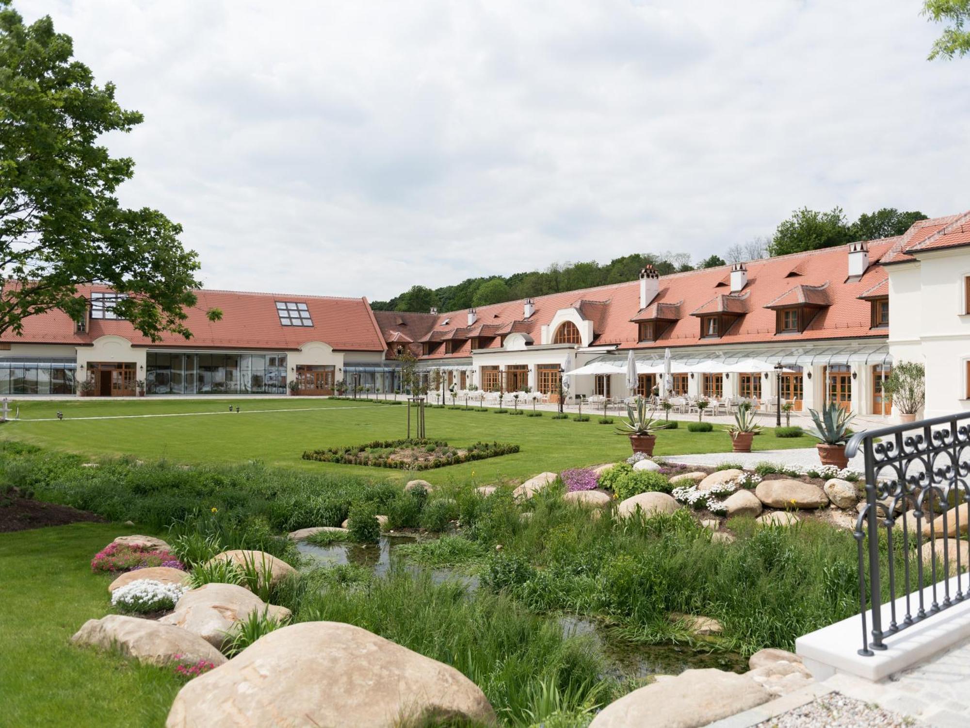 Schloss Thalheim 4* St. Pölten