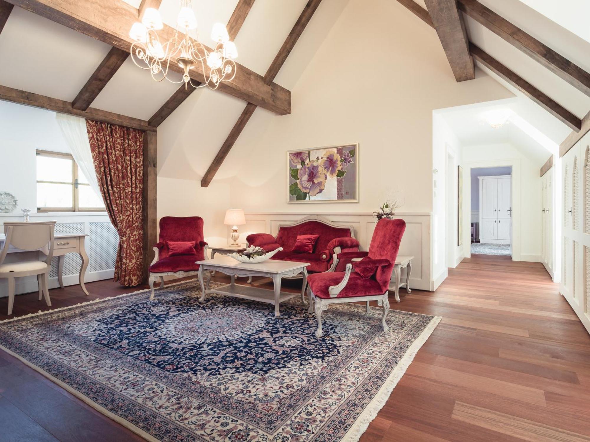 Schloss Thalheim 4*